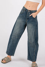 Load image into Gallery viewer, Classic Barrel Leg Jeans