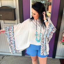 Load image into Gallery viewer, Fallon Embroidered Sleeve Poncho
